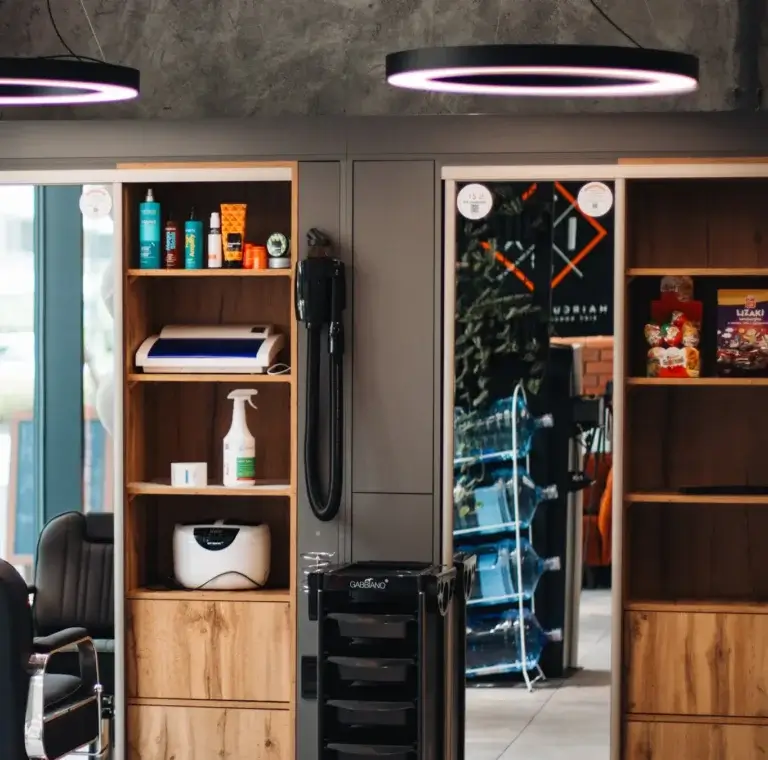 Salon fryzjerski Haircut Express, ul. Ordona 5F, Warszawa